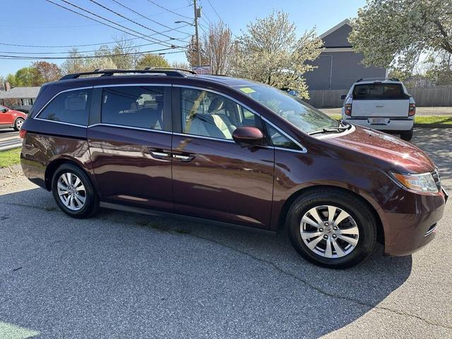 Photo of 2014 Burgundy Honda Odyssey
