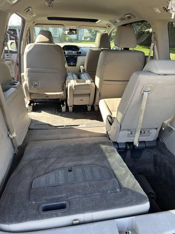 Photo of 2014 Burgundy Honda Odyssey