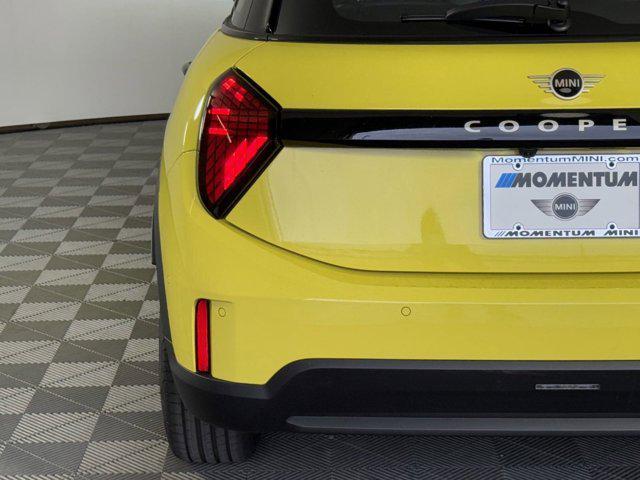 Photo of 2025 Yellow MINI Hardtop
