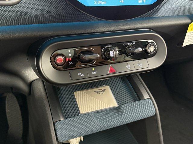 Photo of 2025 British Racing Green IV Metallic MINI Countryman