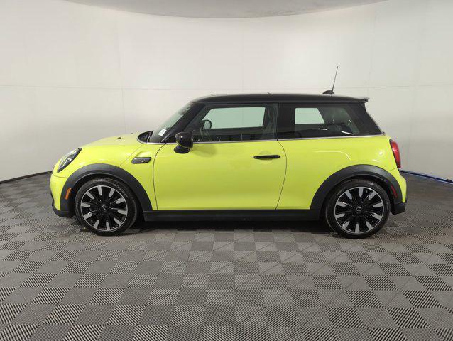 Photo of 2023 Yellow MINI Hardtop