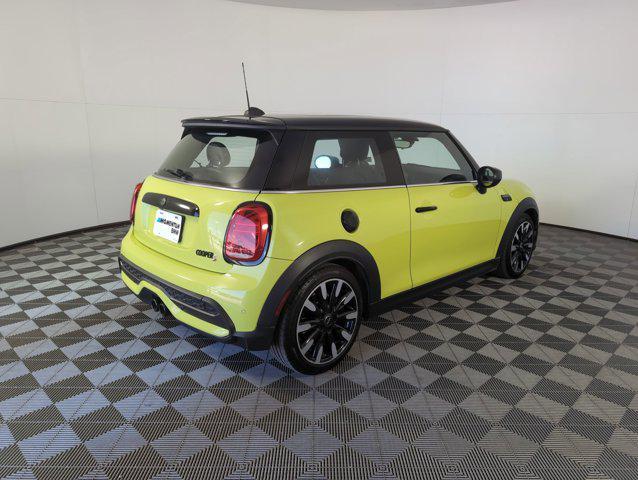 Photo of 2023 Yellow MINI Hardtop