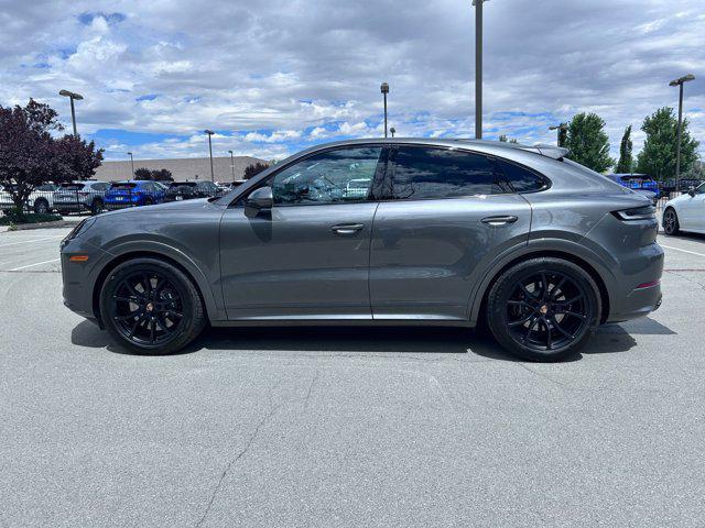 Photo of 2025 Quartzite Grey Met Porsche Cayenne