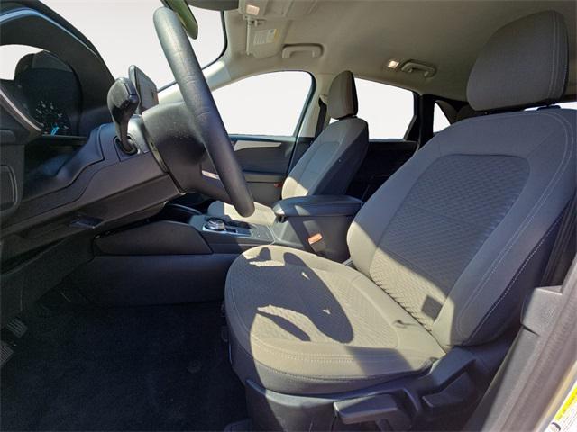 Photo of 2021 Oxford White Ford Escape