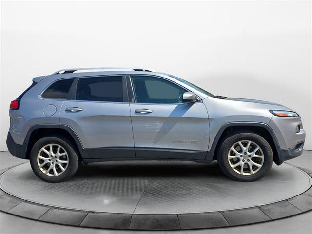 Photo of 2017 Billet Silver Metallic Clearcoat Jeep Cherokee