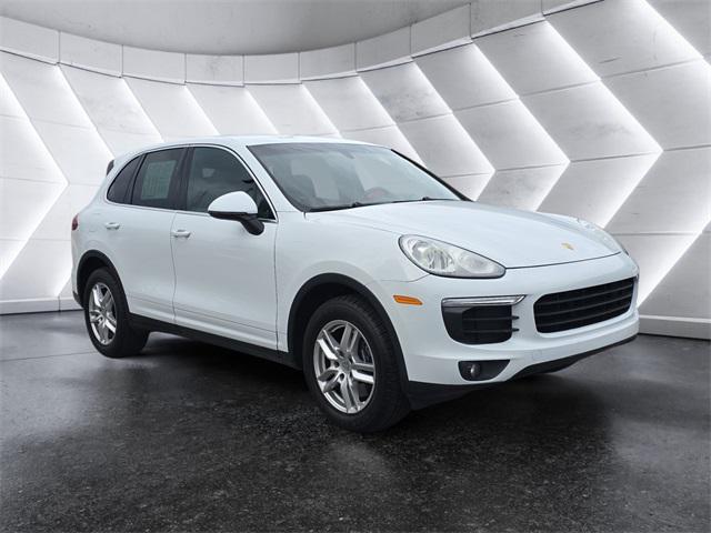 Photo of 2016 White Porsche Cayenne