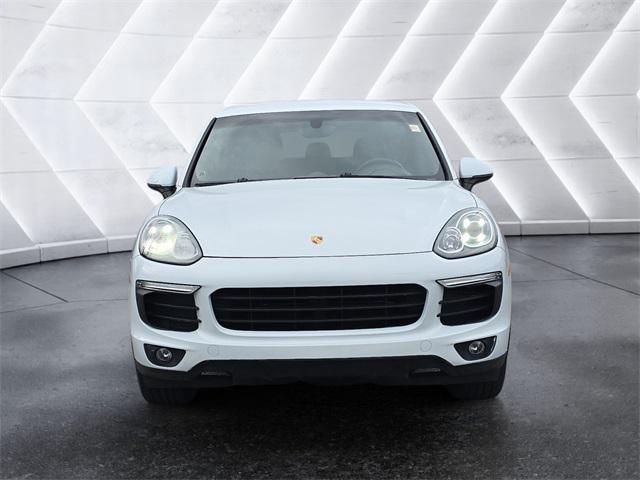 Photo of 2016 White Porsche Cayenne