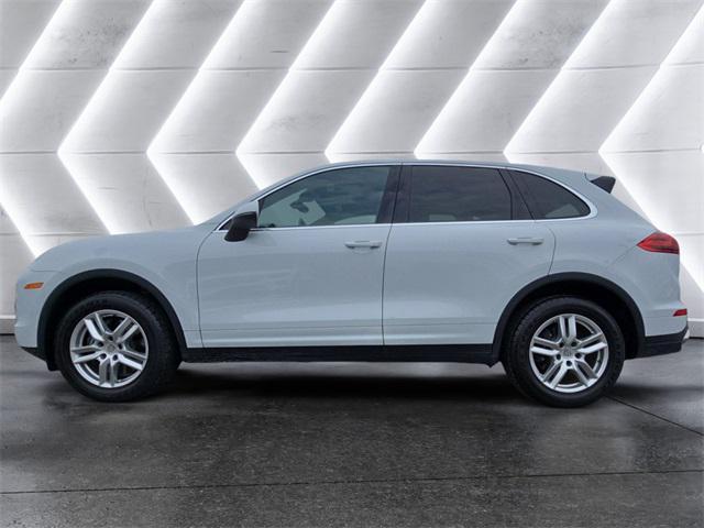 Photo of 2016 White Porsche Cayenne