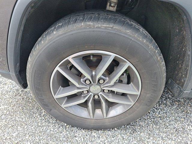 Photo of 2018 Granite Crystal Clearcoat Metallic Jeep Grand Cherokee