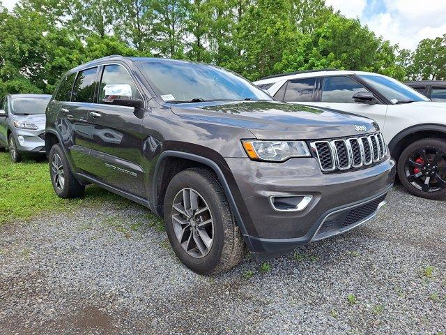Photo of 2018 Granite Crystal Clearcoat Metallic Jeep Grand Cherokee
