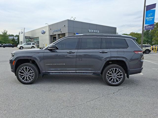 Photo of 2022 Metallic Jeep Grand Cherokee