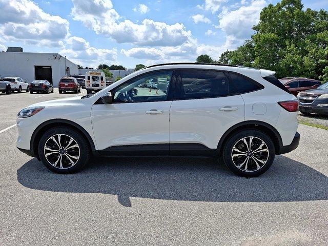 Photo of 2022 STAR WHITE METALLIC TRI-COA Ford Escape