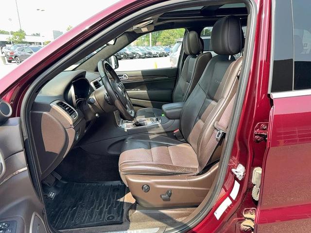 Photo of 2016 Velvet Red Pearlcoat Jeep Grand Cherokee