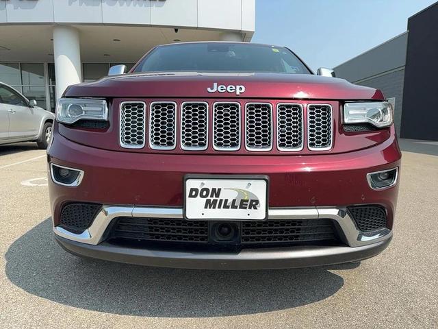Photo of 2016 Velvet Red Pearlcoat Jeep Grand Cherokee