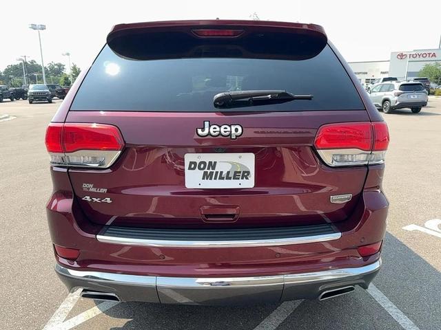 Photo of 2016 Velvet Red Pearlcoat Jeep Grand Cherokee