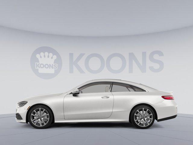 Photo of 2022 MANUFAKTUR Moonlight White Metallic Mercedes-Benz E-Class