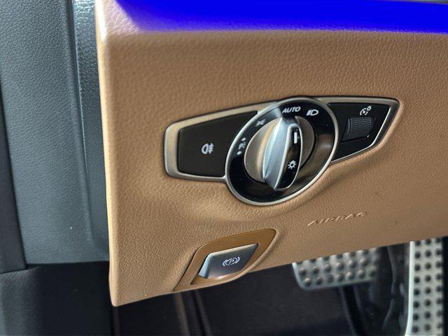 Photo of 2022 MANUFAKTUR Moonlight White Metallic Mercedes-Benz E-Class