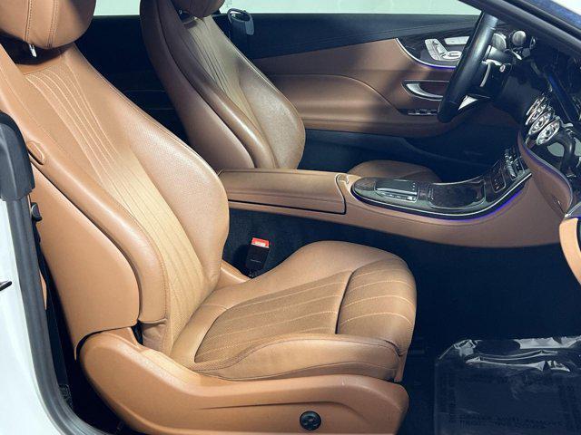 Photo of 2022 MANUFAKTUR Moonlight White Metallic Mercedes-Benz E-Class