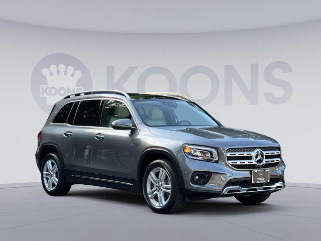 Photo of 2023 Mountain Grey Metallic Mercedes-Benz GLB 250