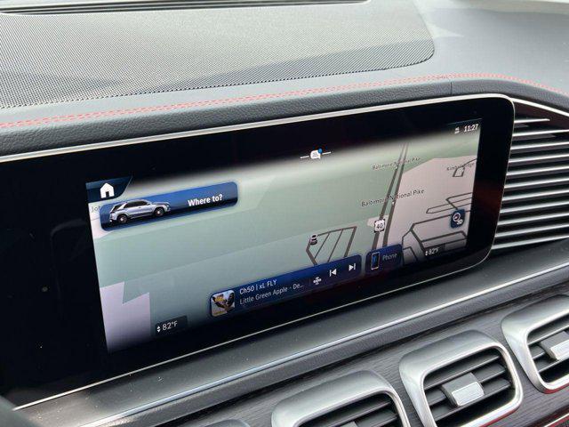 Photo of 2025 MANUFAKTUR Moonlight White Metallic Mercedes-Benz AMG GLE 53