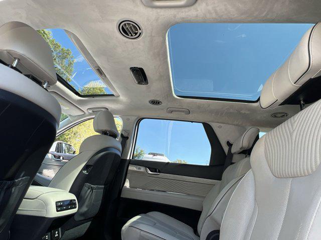 Photo of 2023 Hyper White Hyundai PALISADE