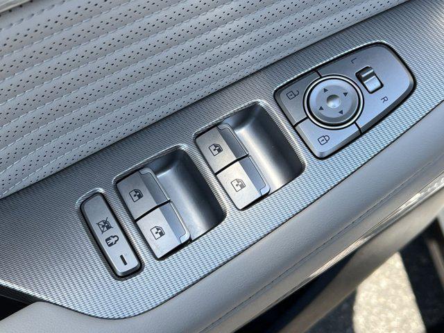 Photo of 2023 Hyper White Hyundai PALISADE