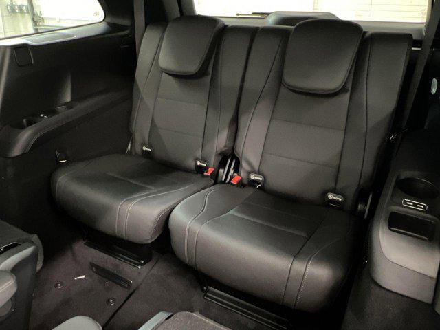 Photo of 2025 Cirrus Silver Metallic Mercedes-Benz GLS 450