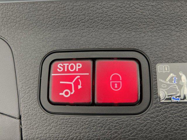 Photo of 2025 Cirrus Silver Metallic Mercedes-Benz GLS 450