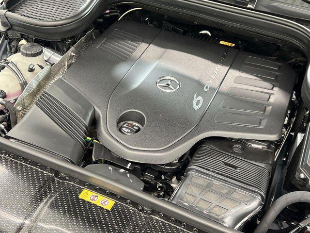Photo of 2025 Cirrus Silver Metallic Mercedes-Benz GLS 450