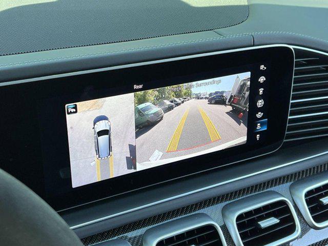 Photo of 2023 MANUFAKTUR Diamond White Metallic Mercedes-Benz AMG GLS 63