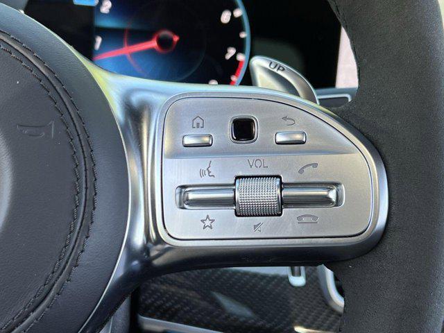 Photo of 2023 MANUFAKTUR Diamond White Metallic Mercedes-Benz AMG GLS 63