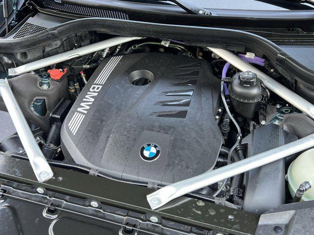 Photo of 2025 Blue Ridge Mountain Metallic BMW X7
