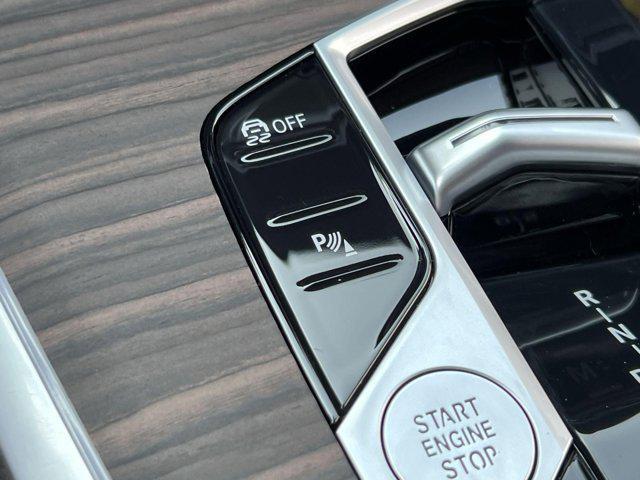 Photo of 2025 Blue Ridge Mountain Metallic BMW X7