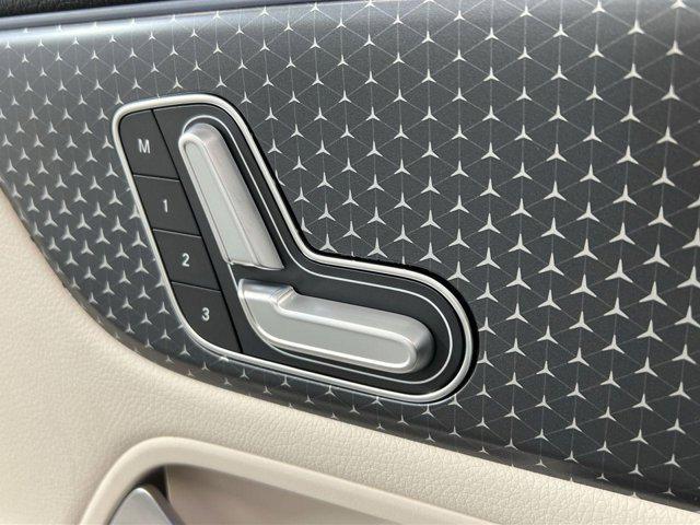 Photo of 2025 Polar White Mercedes-Benz GLA 250