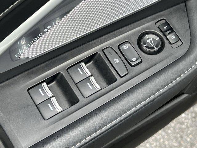 Photo of 2021 Platinum White Pearl Acura RDX