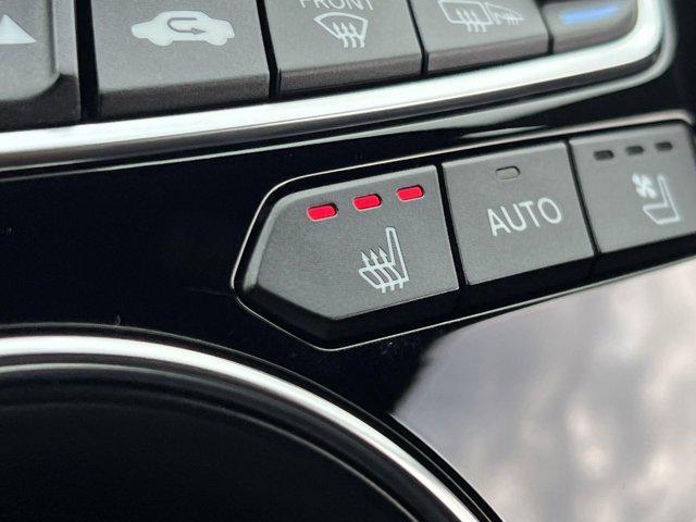 Photo of 2021 Platinum White Pearl Acura RDX
