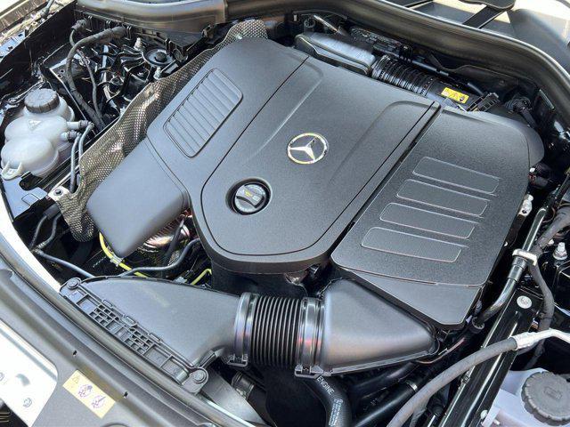 Photo of 2025 Black Mercedes-Benz GLC 300