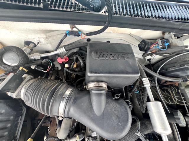 Photo of 1998 White GMC Sierra 1500