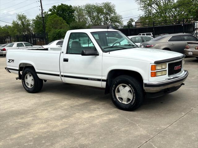 Photo of 1998 White GMC Sierra 1500