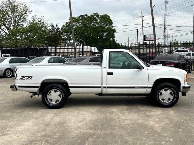 Photo of 1998 White GMC Sierra 1500