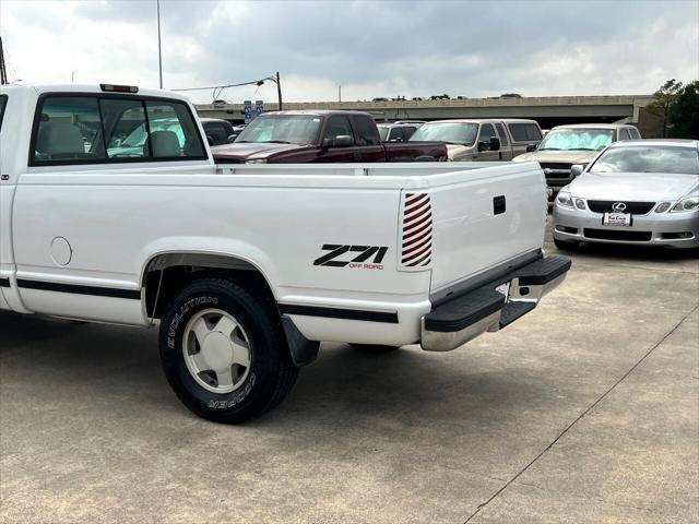 Photo of 1998 White GMC Sierra 1500