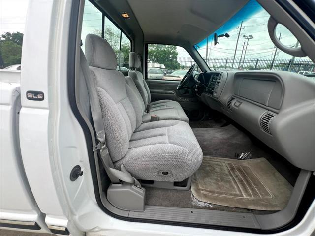 Photo of 1998 White GMC Sierra 1500