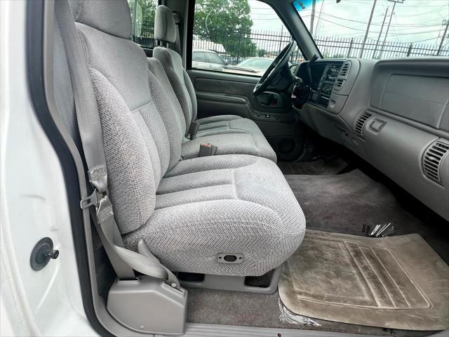 Photo of 1998 White GMC Sierra 1500