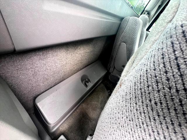 Photo of 1998 White GMC Sierra 1500