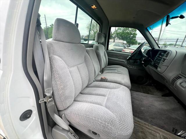 Photo of 1998 White GMC Sierra 1500