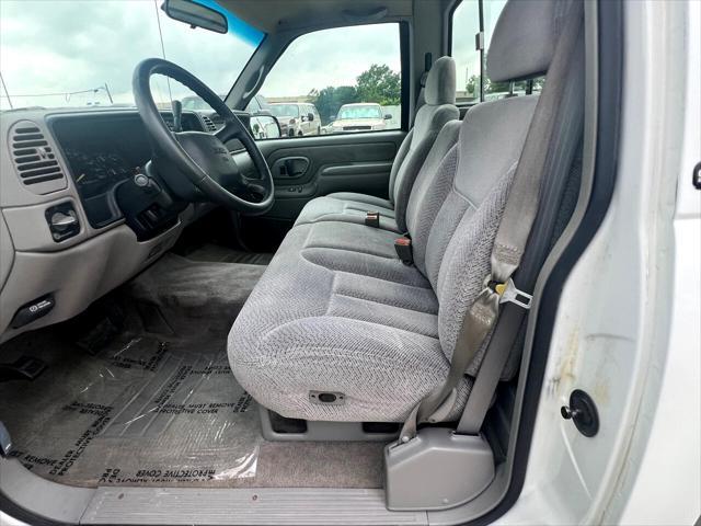 Photo of 1998 White GMC Sierra 1500