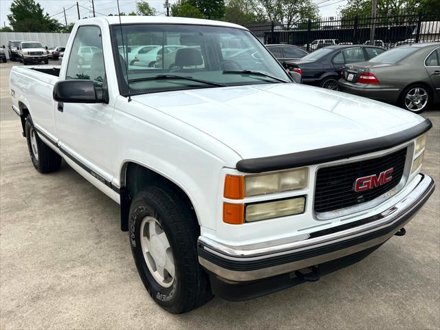 Photo of 1998 White GMC Sierra 1500