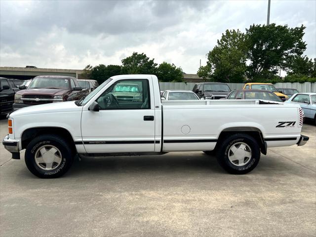 Photo of 1998 White GMC Sierra 1500