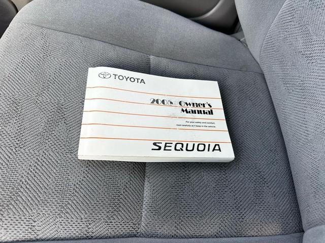 Photo of 2005 Silver Sky Metallic Toyota Sequoia