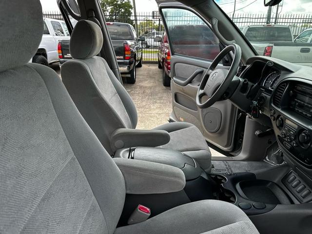 Photo of 2005 Silver Sky Metallic Toyota Sequoia